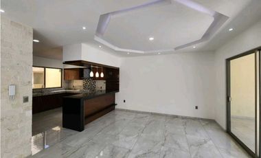 VENTA DE CASA CON ALBERCA EN VISTA HERMOSA EN CUERNAVACA