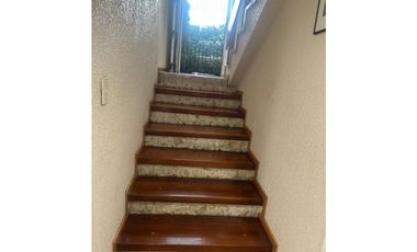 Casa en Las guilas: amplitud, seguridad y plusvalía garantizada