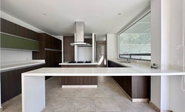 Arriendo casa de dos niveles campestres en cajica en conjunto.