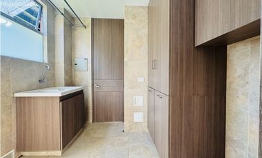 Arriendo casa de dos niveles campestres en cajica en conjunto.