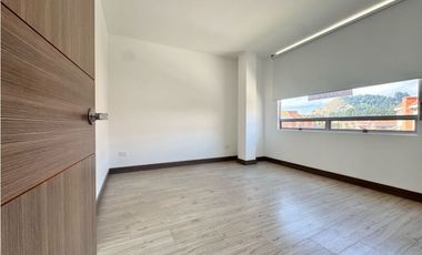 Arriendo casa de dos niveles campestres en cajica en conjunto.