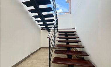 Arriendo casa de dos niveles campestres en cajica en conjunto.