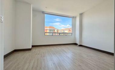 Arriendo casa de dos niveles campestres en cajica en conjunto.