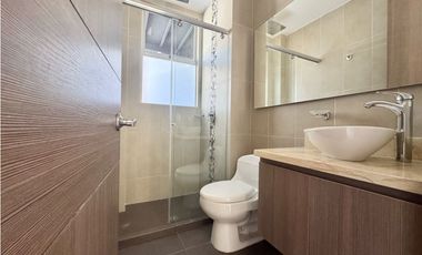 Arriendo casa de dos niveles campestres en cajica en conjunto.