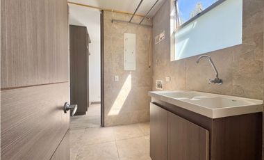 Arriendo casa de dos niveles campestres en cajica en conjunto.