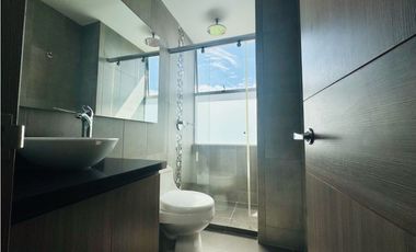 Arriendo casa de dos niveles campestres en cajica en conjunto.