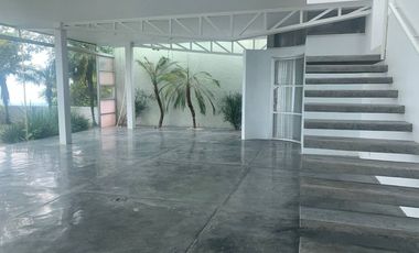 Casa en Fraccionamiento en La Herradura Cuernavaca - CRB-1288-Fr