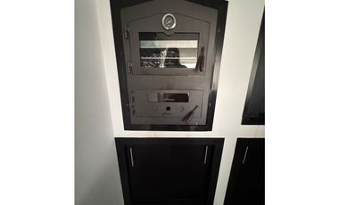 Hermosa casa en venta 5 dormitorios y pileta en Estancia Las Lilas