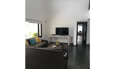 VENTA CASA EN CLUB DE CAMPO LA ELINA COMARCAS, LUJAN BS AS