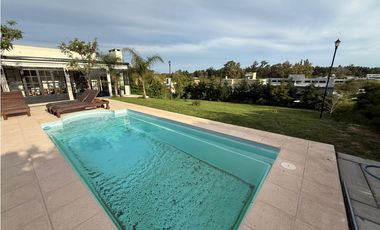 Venta Casa Premium 2000m² Zona Norte