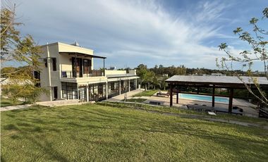 Venta Casa Premium 2000m² Zona Norte