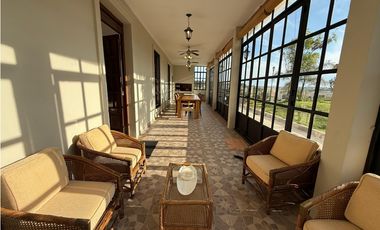 Venta Casa Premium 2000m² Zona Norte