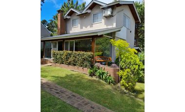 DOS CASAS EN UN LOTE MULTIFAMILIAR