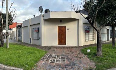 Casa PH en venta en Wilde