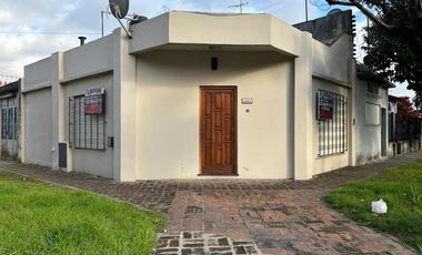 Casa PH en venta en Wilde