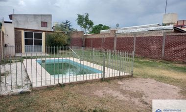 Casa en venta c/ cochera en Maipú