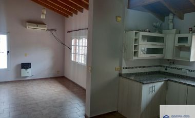 Casa en venta c/ cochera en Maipú