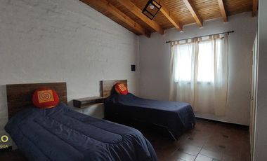 Casa con departamento independiente  en venta Godoy Cruz