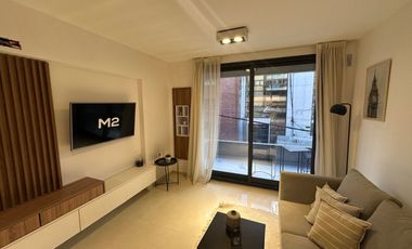 Departamento de 2 dormitorios con patio exclusivo, pileta y parrillero en construcción.