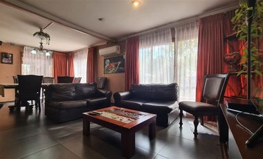 Casa en Venta en calle Venezuela entre Rojas Magallanes y Enrique Olivares