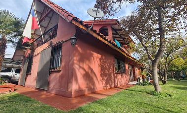 Casa en Venta en calle Venezuela entre Rojas Magallanes y Enrique Olivares
