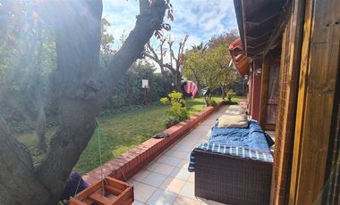 Casa en Venta en calle Venezuela entre Rojas Magallanes y Enrique Olivares