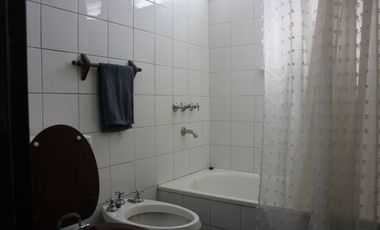 VENTA CASA 6 AMB. CON JARDÍN/COCH.SAN ANDRES