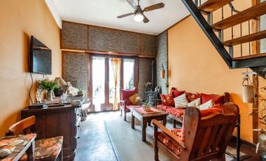 VENTA CASA 6 AMB. CON JARDÍN/COCH.SAN ANDRES