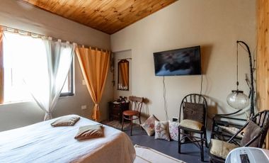 VENTA CASA 6 AMB. CON JARDÍN/COCH.SAN ANDRES