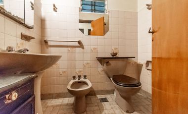 VENTA CASA 6 AMB. CON JARDÍN/COCH.SAN ANDRES