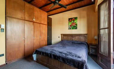 VENTA CASA 6 AMB. CON JARDÍN/COCH.SAN ANDRES