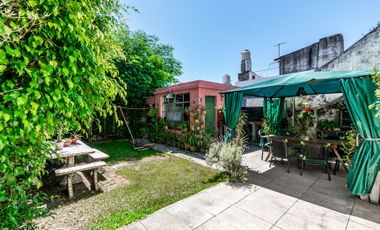 VENTA CASA 6 AMB. CON JARDÍN/COCH.SAN ANDRES