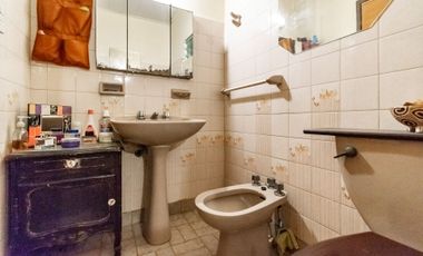 VENTA CASA 6 AMB. CON JARDÍN/COCH.SAN ANDRES