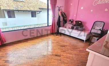 vg Vendo casa 4 dormitorios  sector San Gabriel Valle de los Chillos