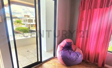 vg Vendo casa 4 dormitorios  sector San Gabriel Valle de los Chillos