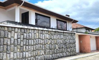 vg Vendo casa 4 dormitorios  sector San Gabriel Valle de los Chillos