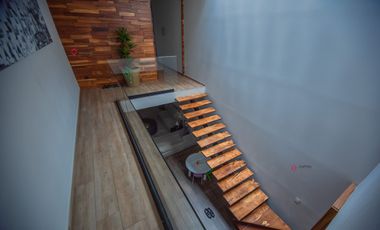 Casa de Lujo en Renta Amueblada en Colinas de San Javier (San Wenceslao)