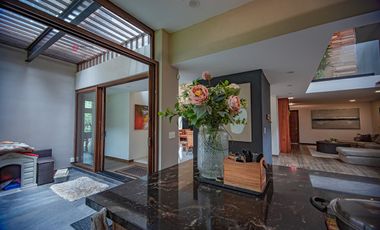 Casa de Lujo en Renta Amueblada en Colinas de San Javier (San Wenceslao)