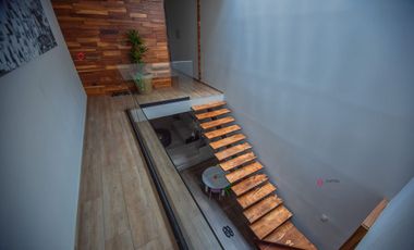 Casa de Lujo en Renta Amueblada en Colinas de San Javier (San Wenceslao)