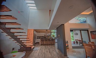 Casa de Lujo en Renta Amueblada en Colinas de San Javier (San Wenceslao)