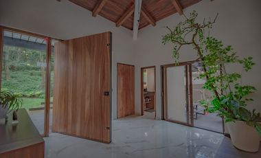 Casa de Lujo en Renta Amueblada en Colinas de San Javier (San Wenceslao)