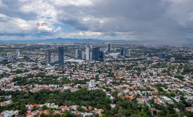 Casa de Lujo en Renta Amueblada en Colinas de San Javier (San Wenceslao)
