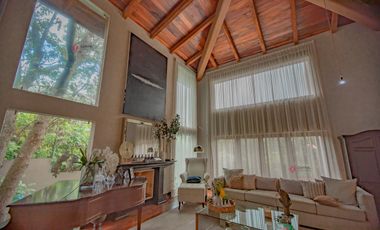 Casa de Lujo en Renta Amueblada en Colinas de San Javier (San Wenceslao)