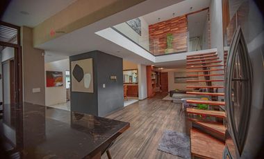 Casa de Lujo en Renta Amueblada en Colinas de San Javier (San Wenceslao)