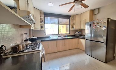 Casa en Venta ,3 Dormitorios, sector UEES, Samborondón, precio de oportunidad!