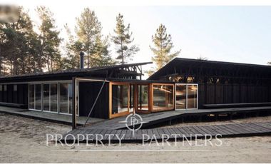 Casa Inserta en la Naturaleza