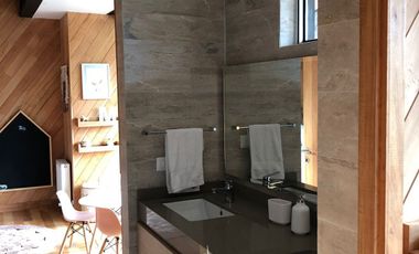 Casa Inserta en la Naturaleza