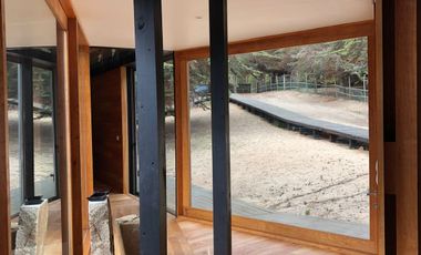 Casa Inserta en la Naturaleza