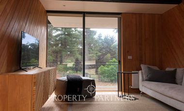 Casa Inserta en la Naturaleza