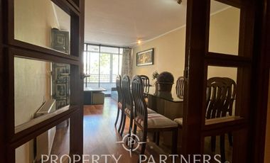 Arriendo de amplio y moderno departamento de 4 dormitorios en sector residencial de Ñuñoa